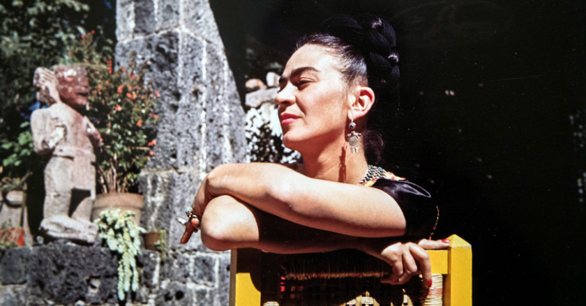 Las 13 mujeres que le hacen «justicia poética» a la voz perdida de Frida Kahlo