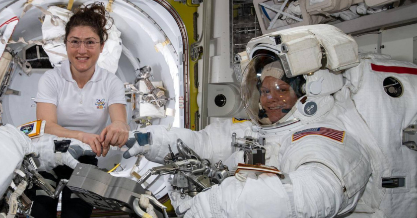La NASA cancela el primer paseo espacial de dos mujeres por falta de trajes