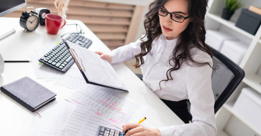 Qué les ocurre a las mujeres que se dedican a la economía