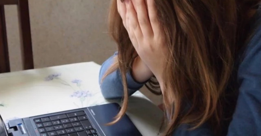 Acoso de mujeres en internet es común en México