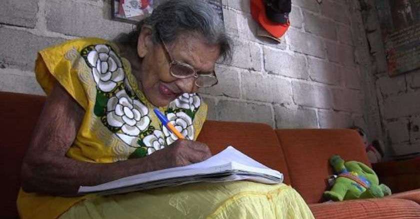 Lupita, la mexicana que aprendió a leer con 96 años y que quiere seguir estudiando