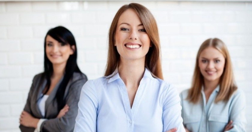 Hay más mujeres trabajadoras solteras que nunca, y eso está cambiando la economía de Estados Unidos