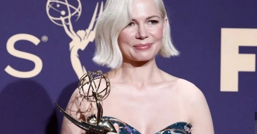 Michelle Williams exige en los Emmy igualdad salarial para las mujeres