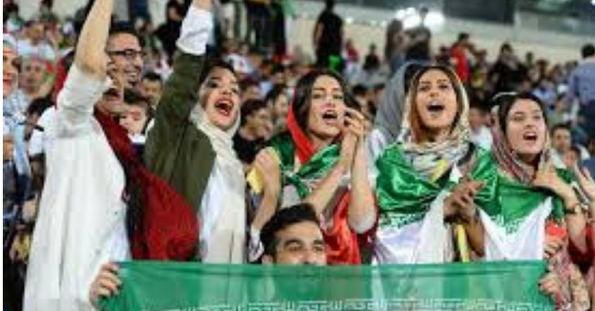 «Es momento de cambiar»: FIFA pide a Irán que mujeres entren a los estadios
