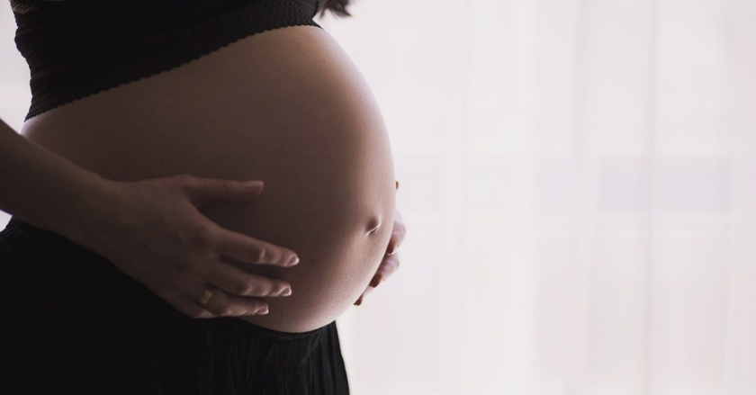 Senado aprueba aumentar incapacidad por maternidad a 14 semanas
