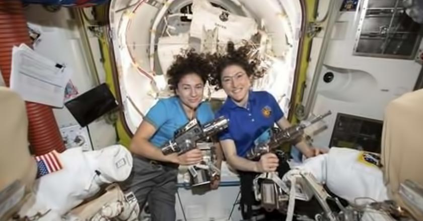 Ser la primera mujer en pisar la Luna, uno de los sueños de Meir y Koch