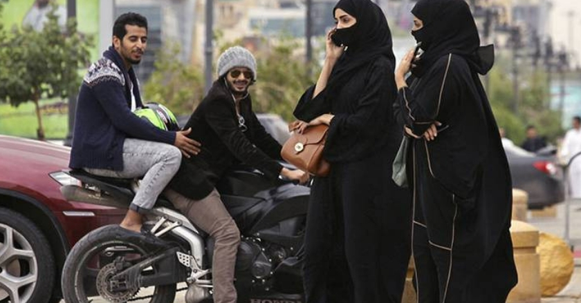 Por primera vez se permite a las mujeres en Arabia Saudita ocupar rangos en las Fuerzas Militares