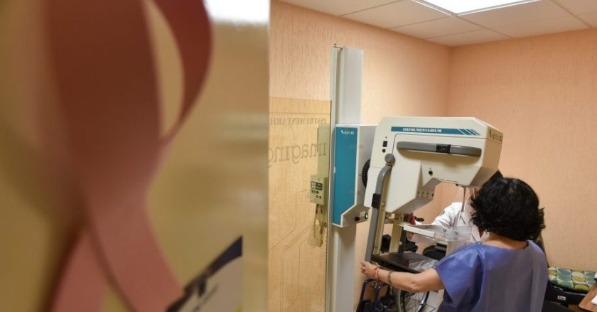 Reinserción laboral y terapias: la iniciativa contra la discriminación de mujeres con cáncer