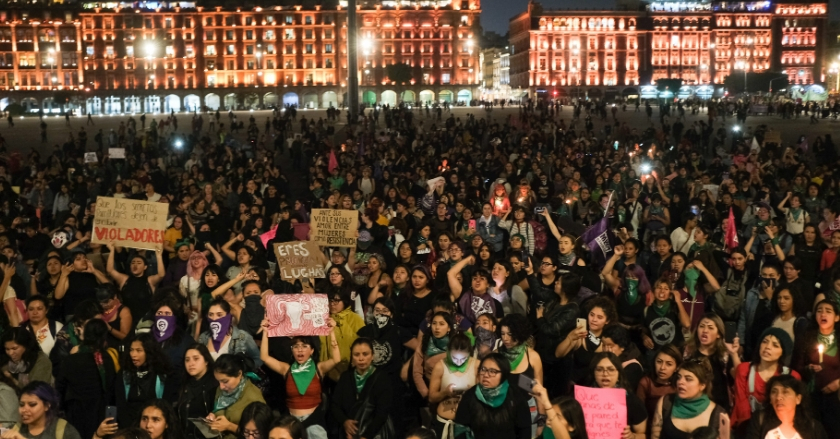 “Exigimos medidas efectivas contra la violencia de género”, piden mujeres en la marcha del 25N