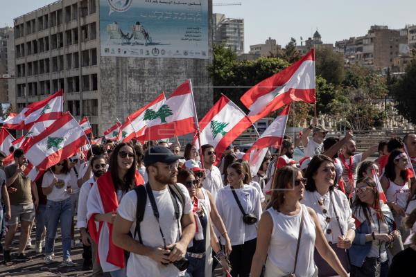 Las mujeres, al frente de las protestas que cumplen un mes en el Líbano