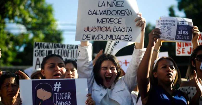 El Salvador: el polémico caso del juez que tocó los genitales a una menor y que la justicia no considera delito