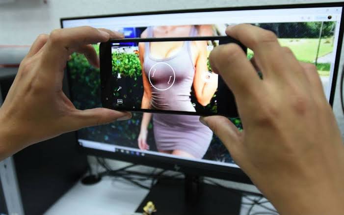 Aumenta la violencia digital contra mujeres