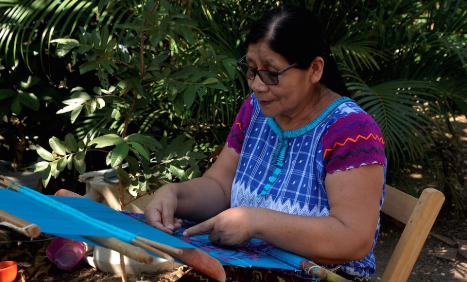 Carmen Vázquez, la indígena tzotzil y promotora del arte maya que ganó el Premio Nacional de Artes