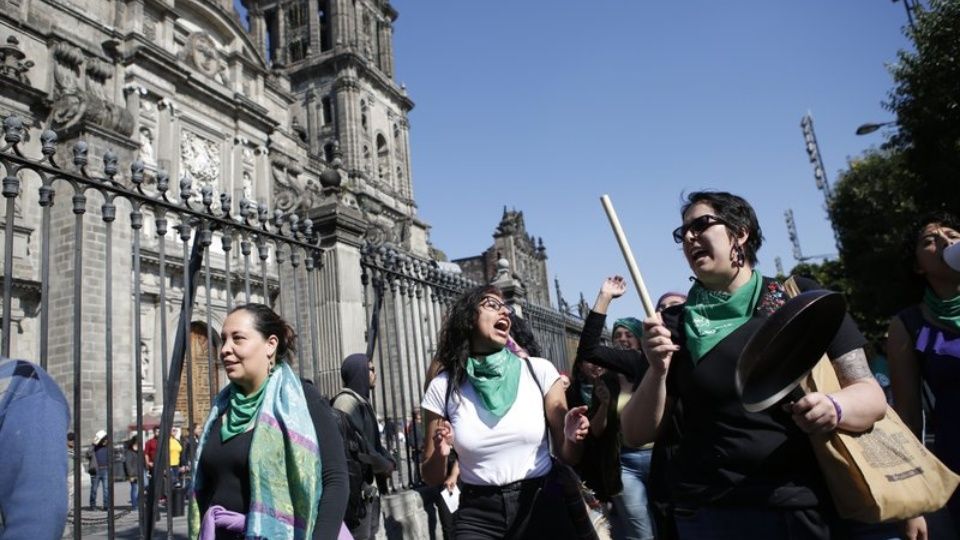 Mujeres exigen despenalización total del aborto en México