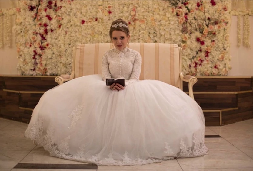 #Spoiler “Unorthodox”: una miniserie que muestra el camino hacia la libertad de una mujer atrapada en su tradición