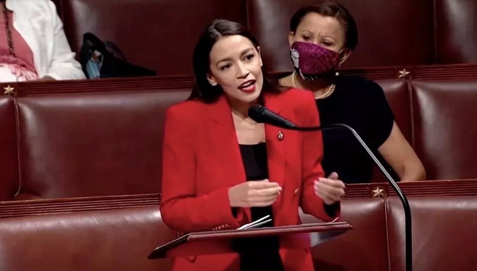 La brillante defensa de Alexandria Ocasio Cortez de las mujeres que buscan el poder