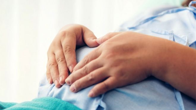 «Son niñas, no madres»: el país donde cada día seis menores tienen un aborto