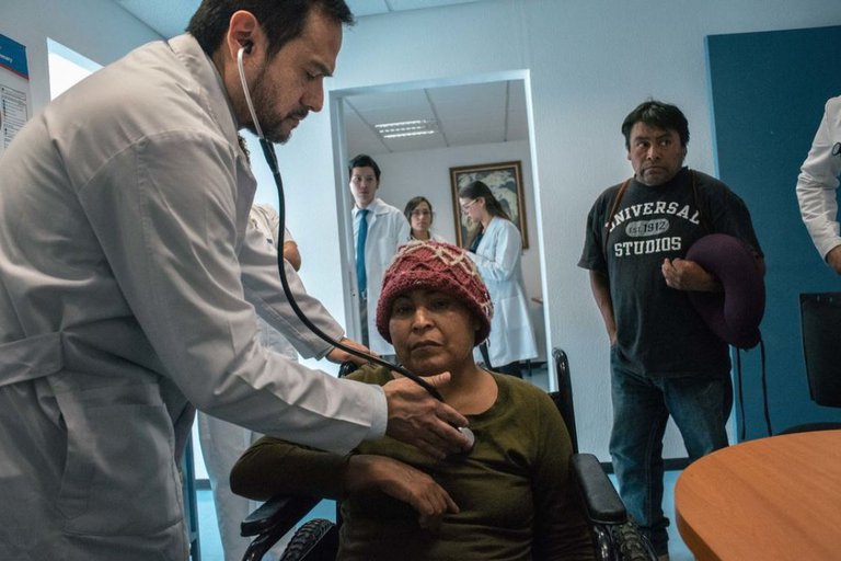 2,400 mujeres sin tratamientos contra el cáncer de mama en 2021 por recortes