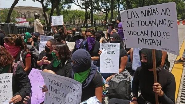 Exigen no reducir los recursos contra violencia a las mujeres