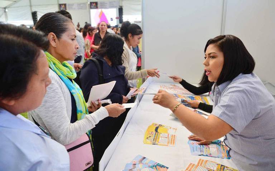 Hacienda advierte baja participación laboral de mujeres en México