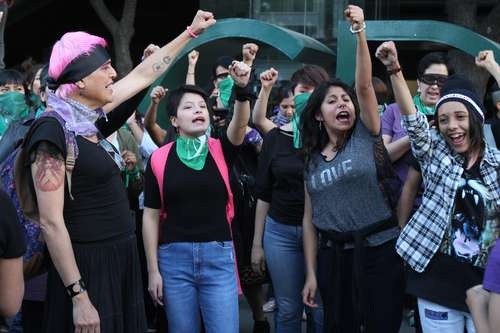 México vive contexto de «violencia incontenible» contra mujeres: AI