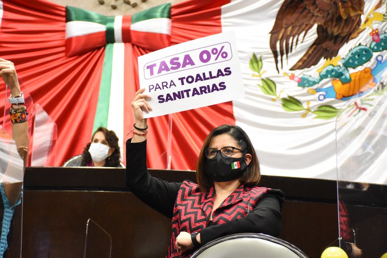 SCJN admitió acción de inconstitucionalidad para quitar IVA a productos de higiene menstrual