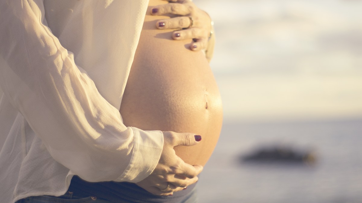 Vacunas COVID-19 protegen a mujeres embarazadas y lactantes: estudio
