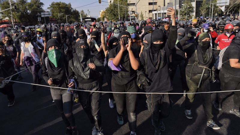 Amnistía Internacional presenta informe sobre estigma contra las mujeres que protestan contra violencia feminicida