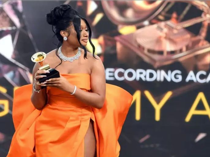 Las mujeres dominan en una gala de los Grammy marcada por la pandemia y las restricciones