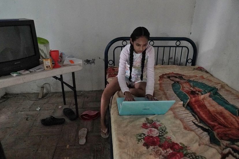Ciberacoso, amenazas y fraude: la violencia digital se ceba contra las mujeres en plena pandemia