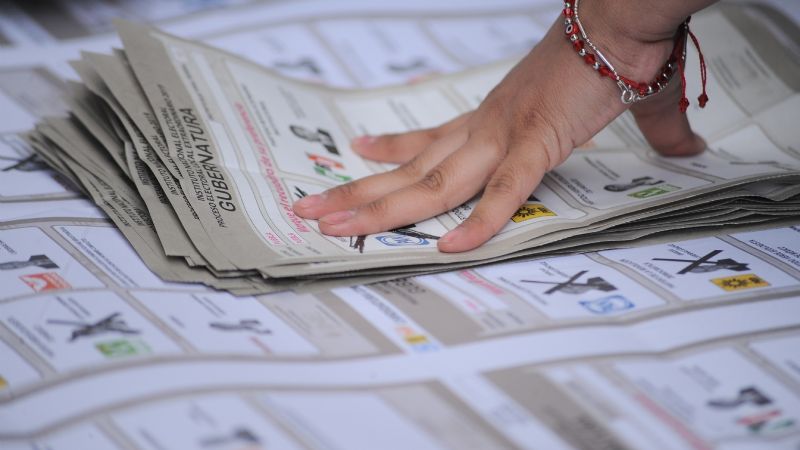 Reparto de tarjetas, una práctica que acentúa la desigualdad de género