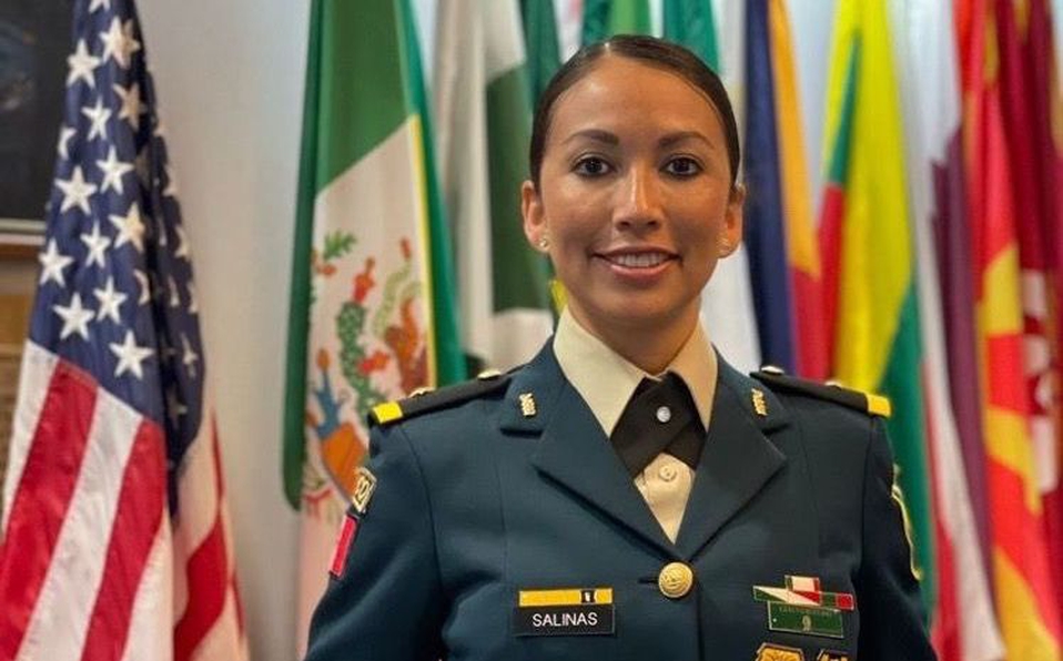 Se gradúan primeras mujeres de Sedena y Semar en Fuerza Aérea de EU