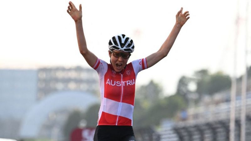 La hazaña de la doctora en matemáticas que ganó una medalla de oro en ciclismo con tal ventaja que la segunda no se dio cuenta