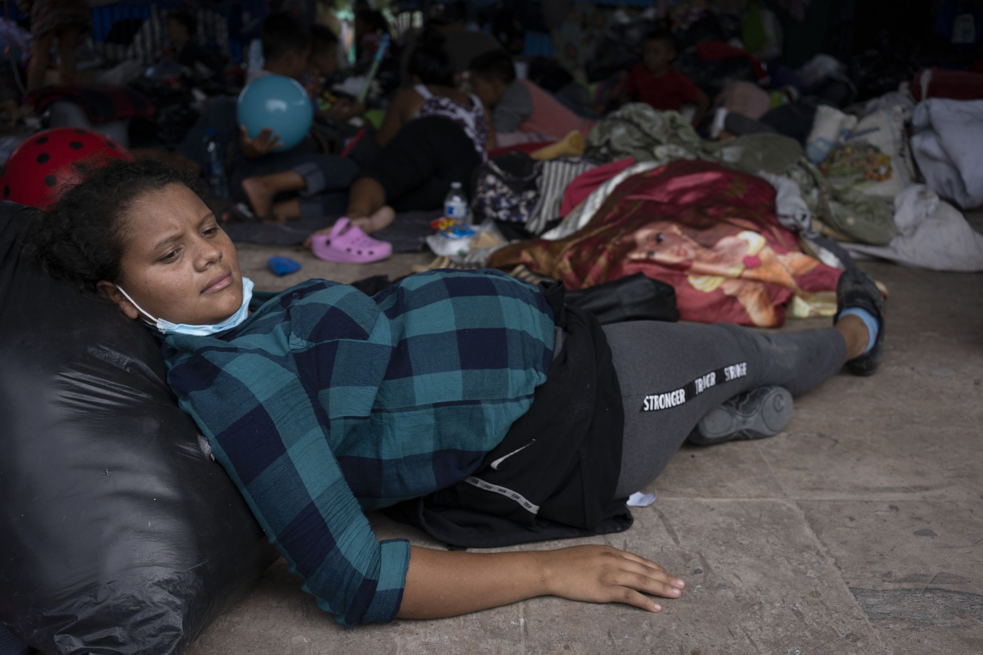 Biden pone fin a la política de Trump y prohíbe detener a mujeres migrantes embarazadas
