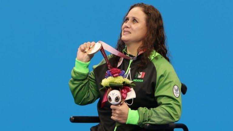 Nely Miranda ganó bronce en Paranatación, cuarta presea de su carrera