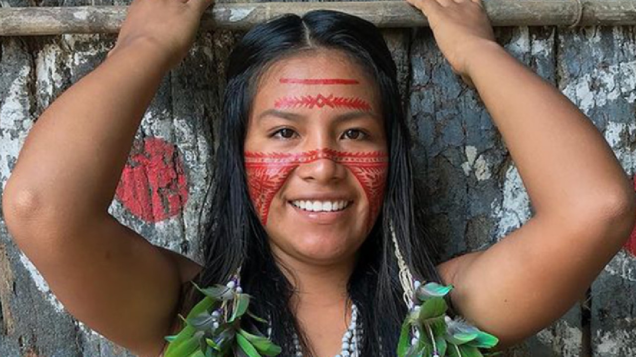 Cunhaporanga, la tiktoker indígena que comparte las costumbres de su comunidad