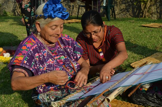 La democracia es una promesa incumplida para las mujeres indígenas en América