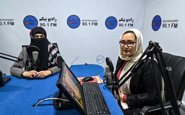 Una radio da voz a las mujeres silenciadas en Afganistán