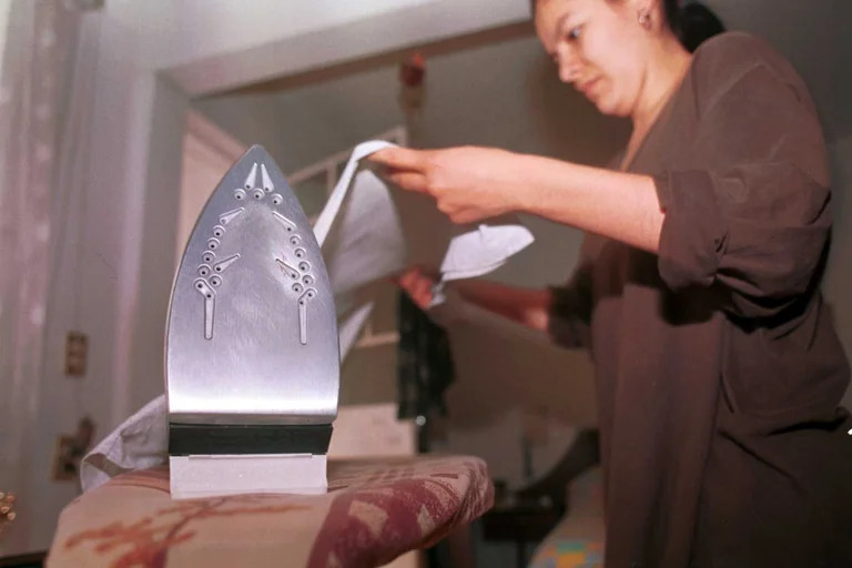 ONU: A pesar de los cambios sociales, las mujeres siguen haciendo el trabajo doméstico y de cuidados