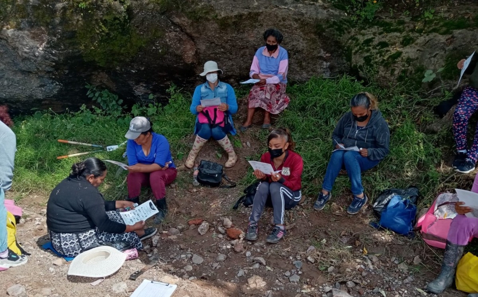 Atiende Redes de Mujeres sin Violencia más de 50 jornaleras indígenas