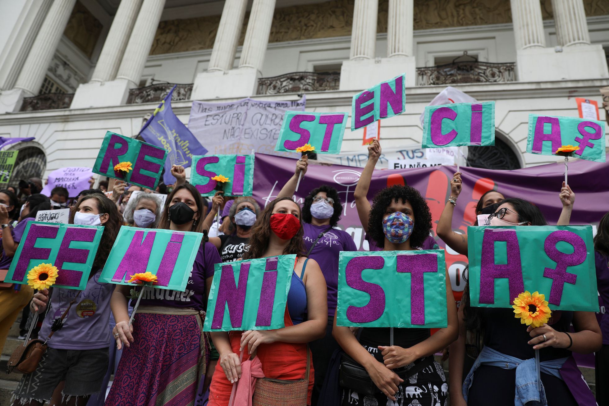 2022: un año lleno de desafíos para las mujeres