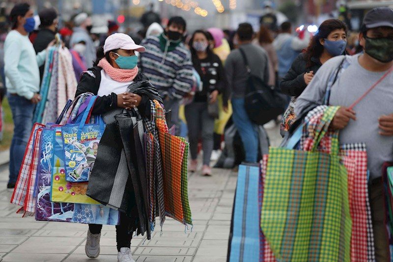 Los empleos de mujeres suponen el 93 % de los pendientes de recuperar en Latinoamérica