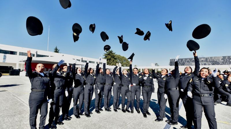 Se graduaron por primera vez más mujeres que hombres de la Universidad de Policía de la CDMX