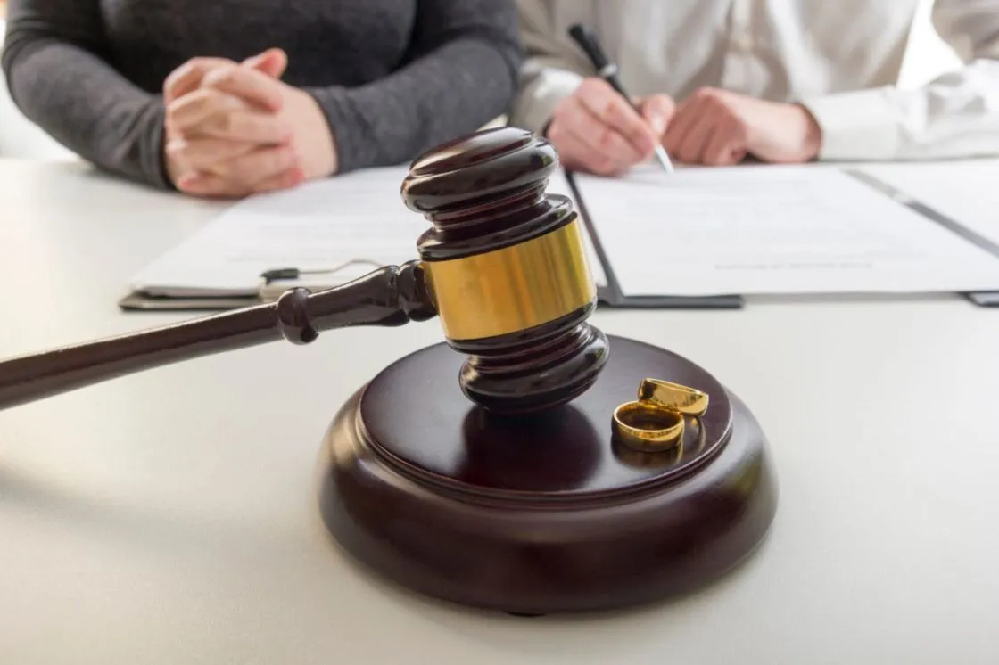 Al divorciarse, mujeres que se dedicaron al hogar tendrán que recibir compensación