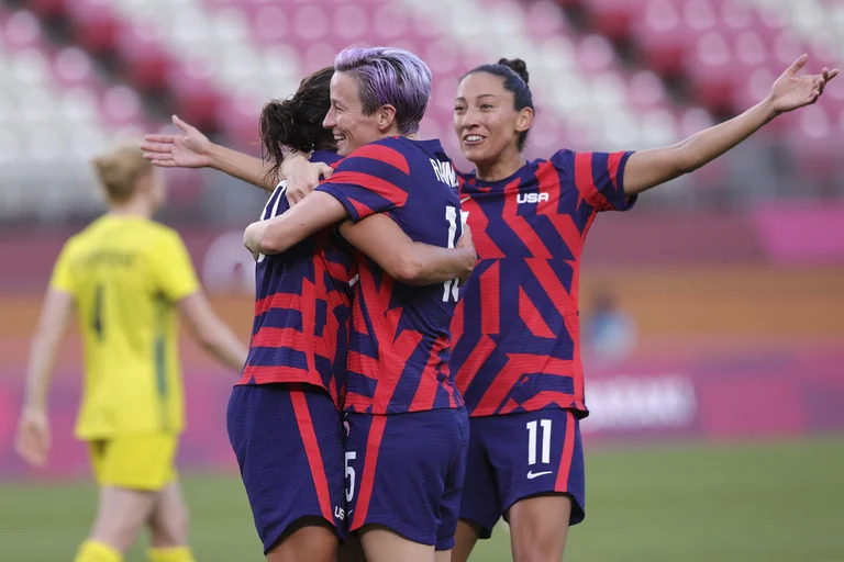 Histórico acuerdo en el fútbol de EEUU: mujeres y hombres de las selecciones nacionales cobrarán el mismo salario