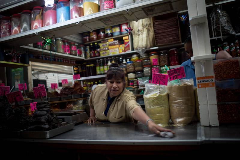Más participación laboral de mujeres elevaría PIB: SHCP