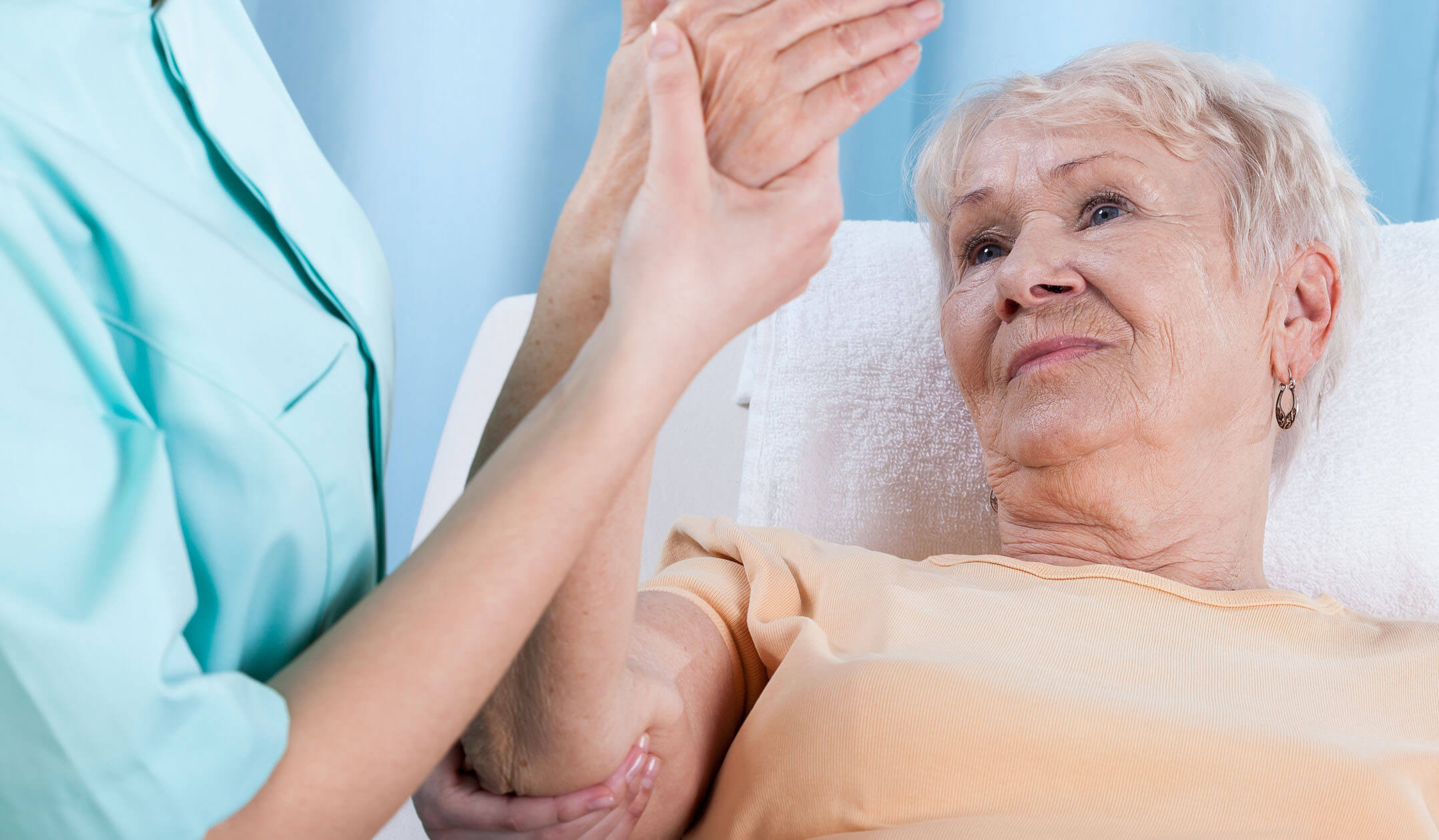 Una de cada tres mujeres mayores de 50 años padece osteoporosis en México