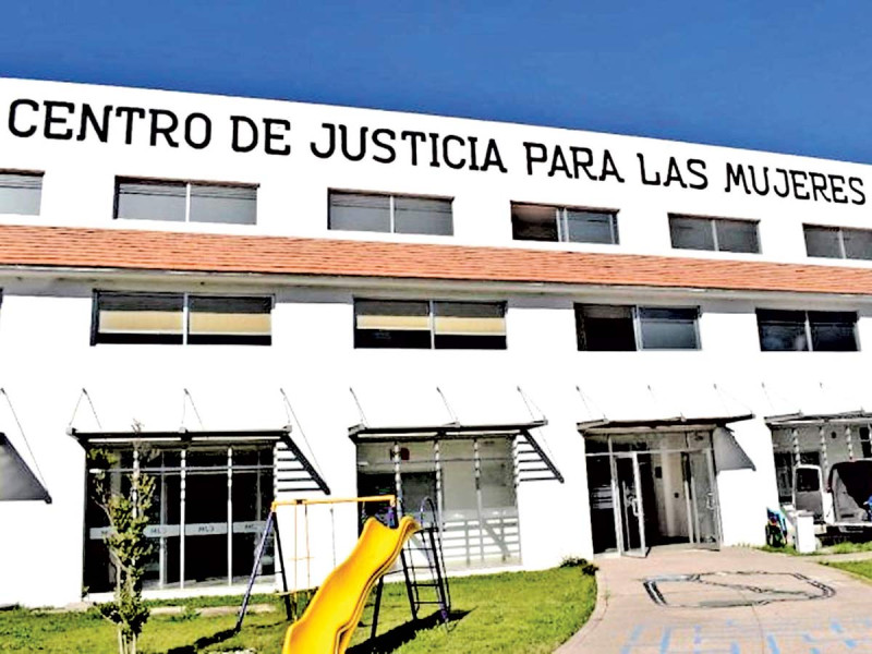 Olvidan atención de mujeres violentadas; plantean crecimiento real de 1% al gasto