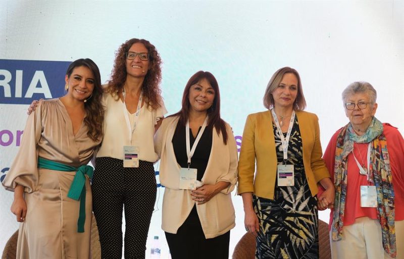 Políticas públicas de equidad, clave para mejorar la salud de mujeres en Latinoamérica