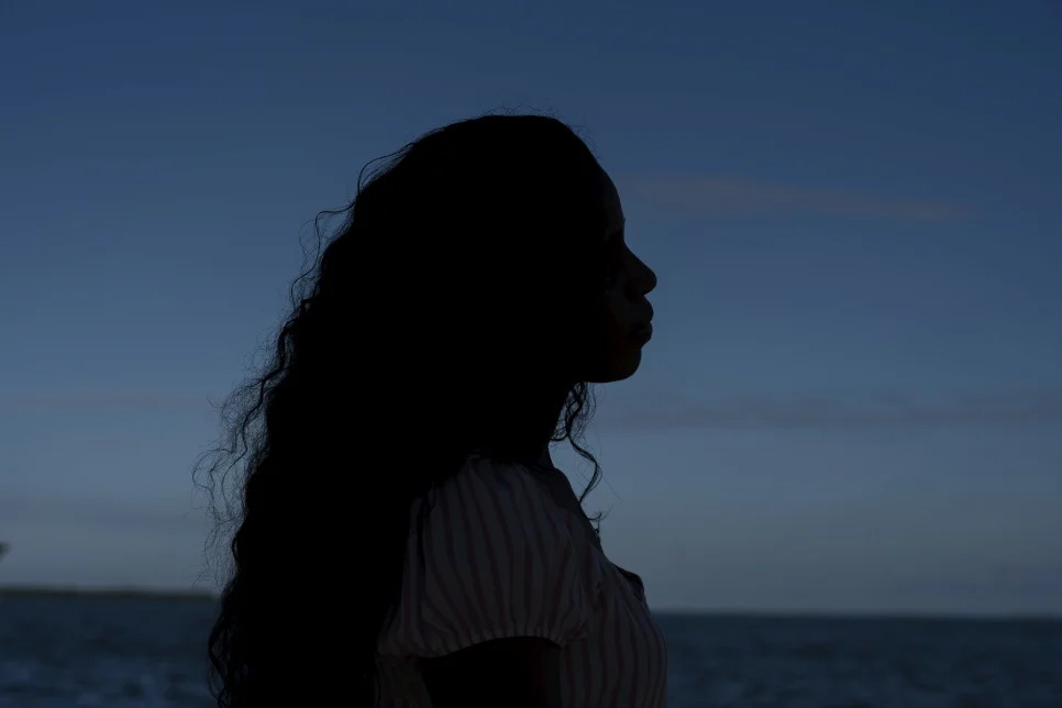 Mujeres desplazadas por la fuerza en alto riesgo de violencia de género en América Latina, según estudio de ACNUR e HIAS